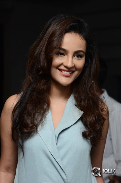 Seerat-Kapoor-At-Raju-Gari-Gadhi-2-Movie-Success-Meet